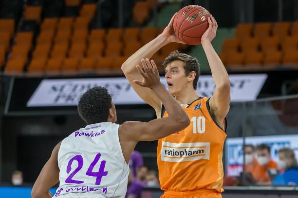 遭曼城球迷 遭曼城球迷